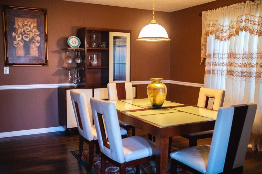 Castle Comfort Ellenwood Luaran gambar