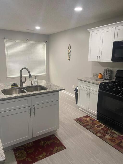 Castle Comfort Ellenwood Luaran gambar