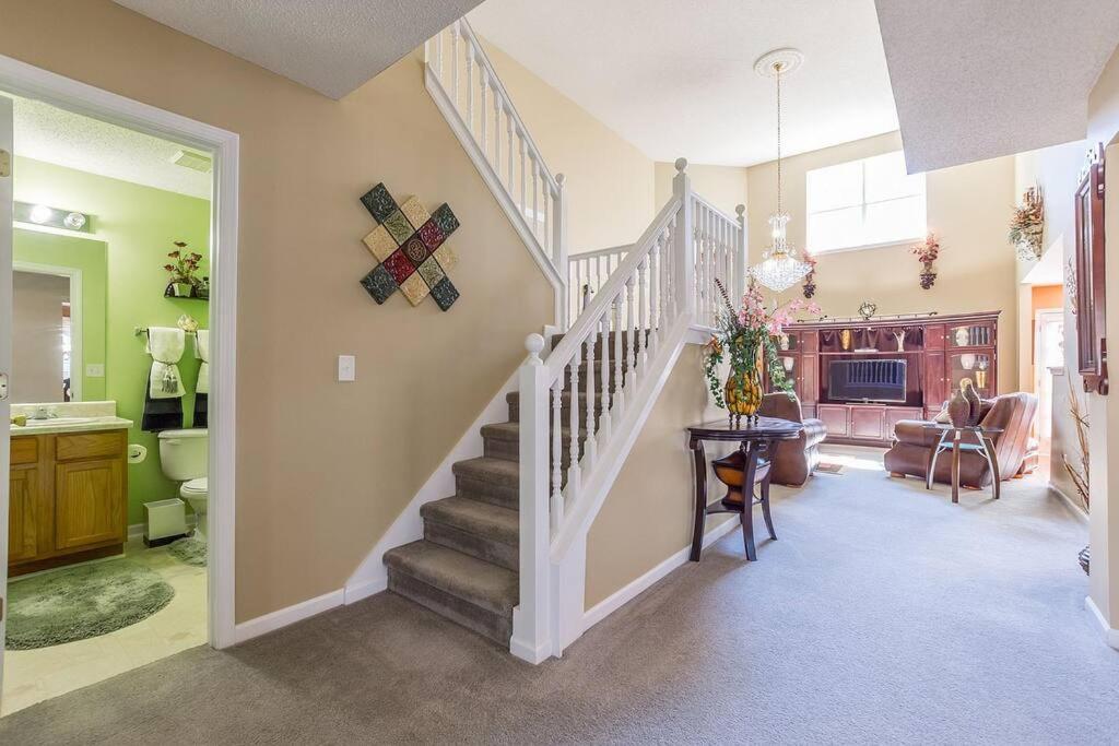 Castle Comfort Ellenwood Luaran gambar