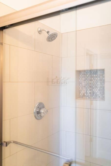 Castle Comfort Ellenwood Luaran gambar