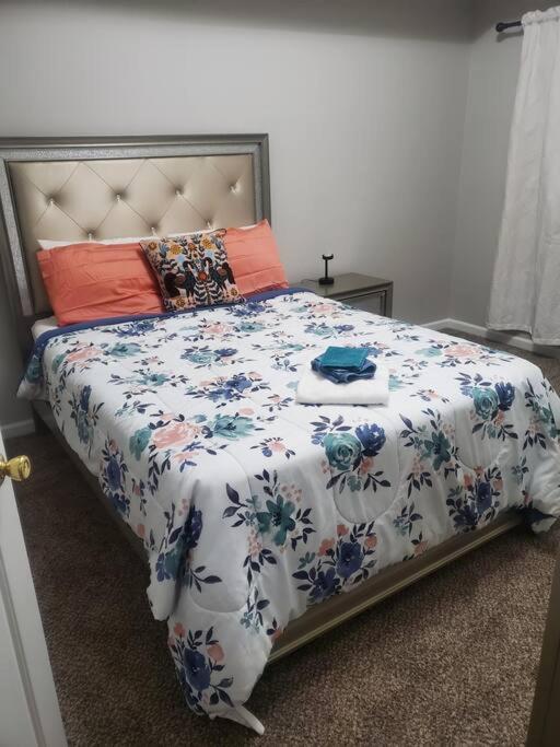 Castle Comfort Ellenwood Luaran gambar