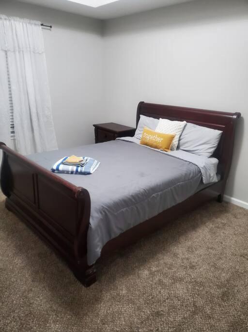 Castle Comfort Ellenwood Luaran gambar