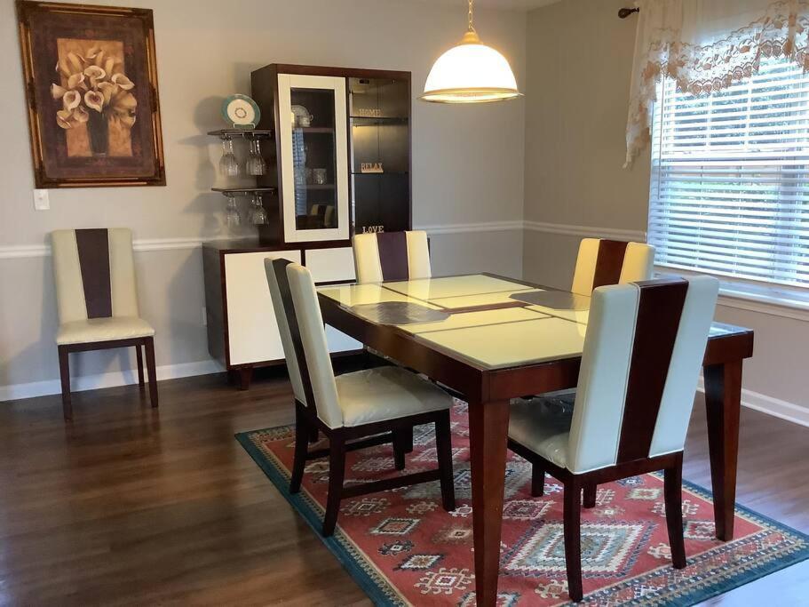 Castle Comfort Ellenwood Luaran gambar