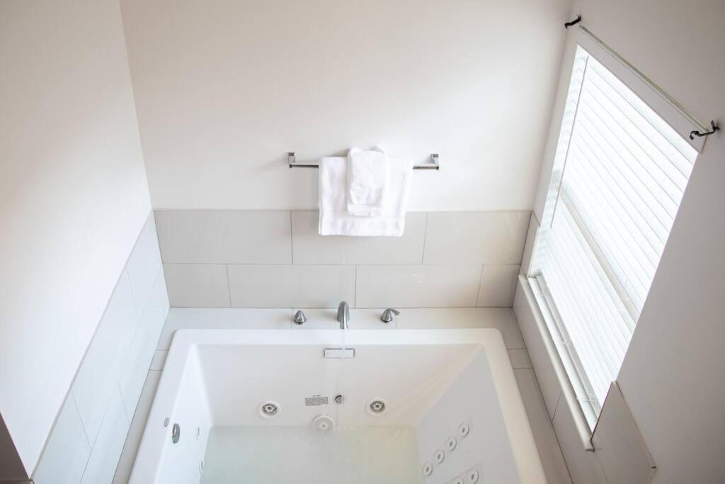 Castle Comfort Ellenwood Luaran gambar